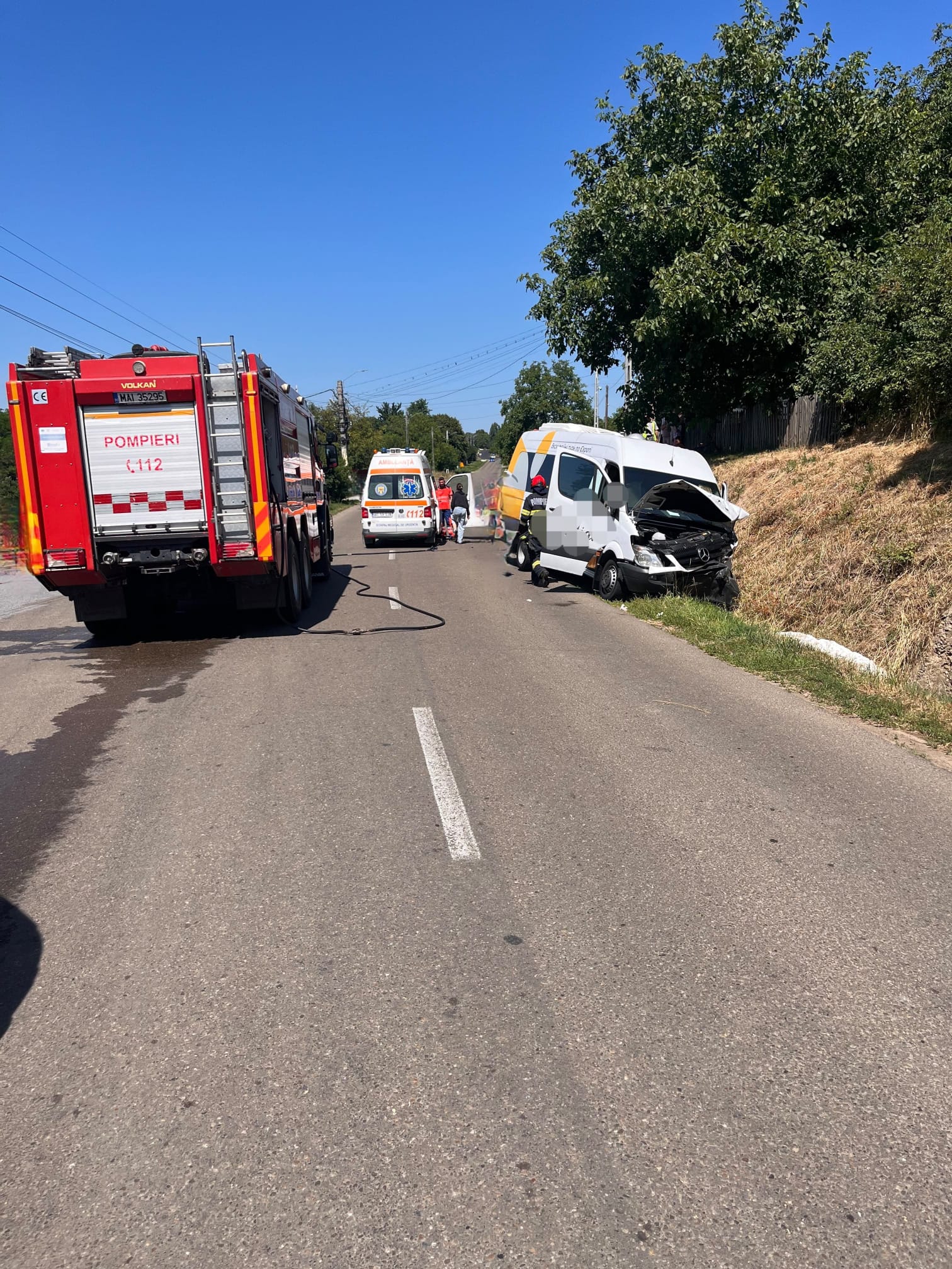 accident masina si microbuz