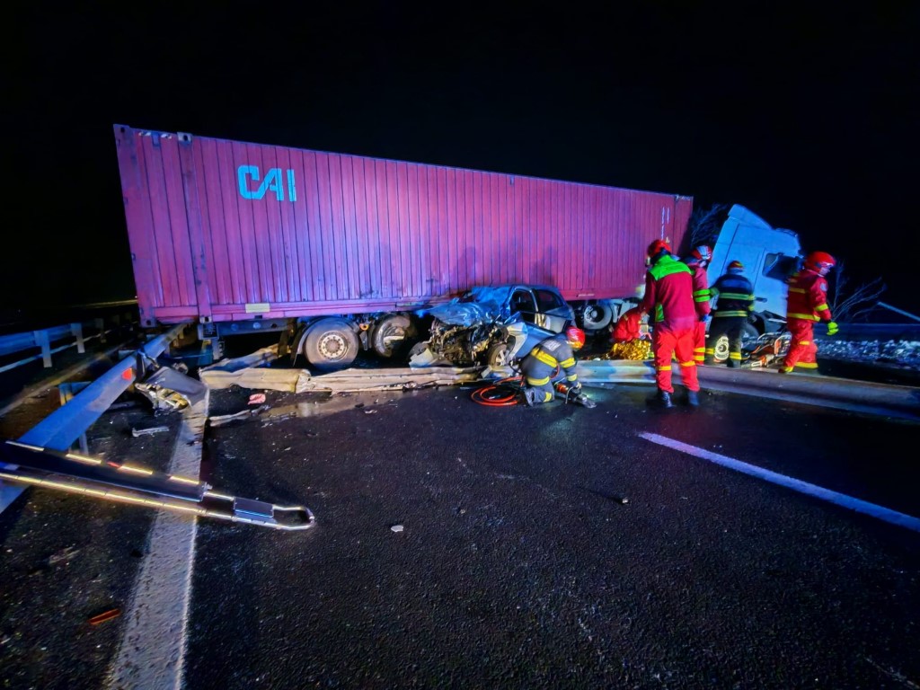CUM s-a produs tragedia de pe autostradă, șoferița din Botoșani a murit pe loc 