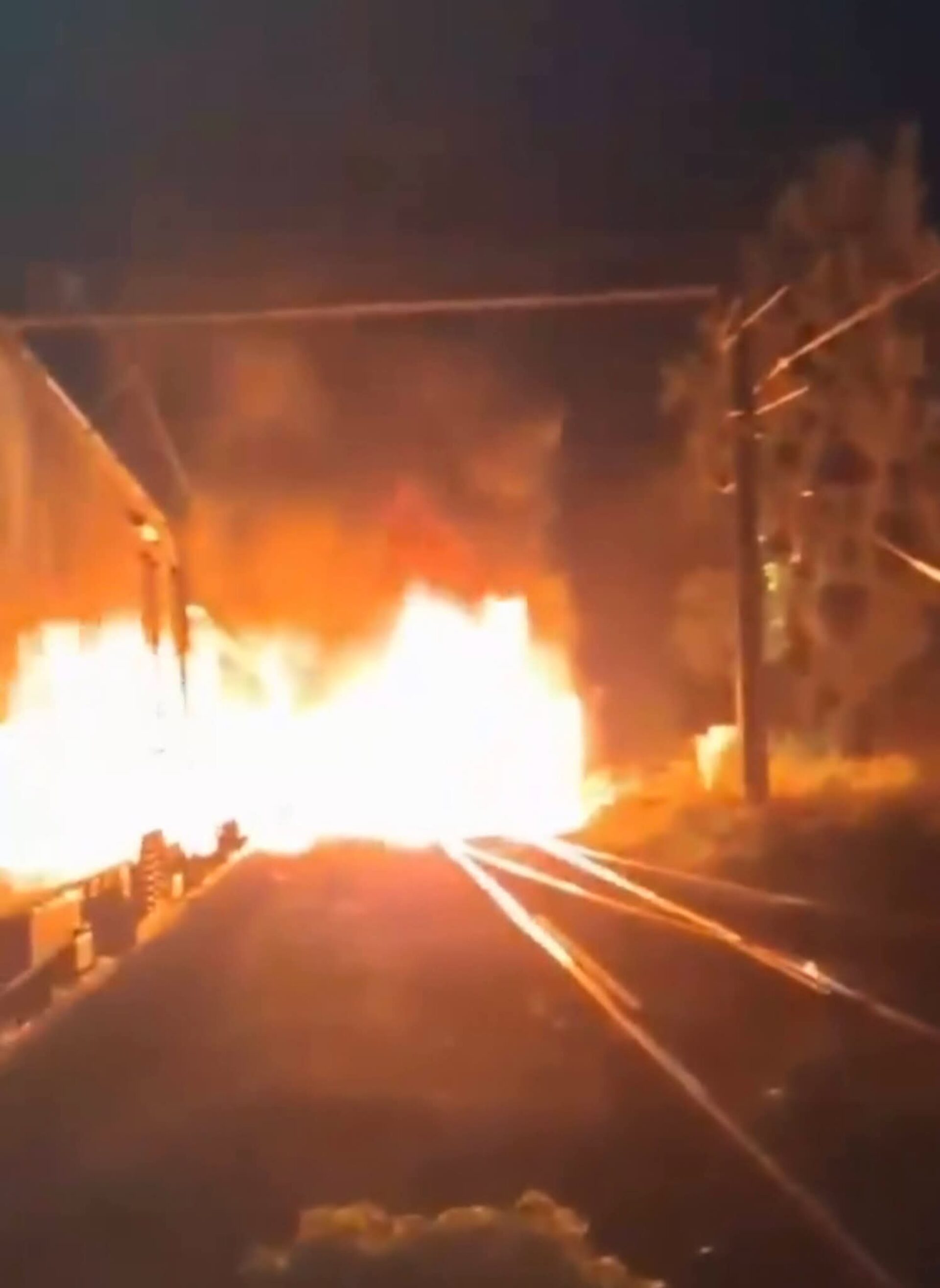 Accident pe ruta Suceava – Mangalia: aproximativ 200 de pasageri au fost evacuați după impactul cu un camion