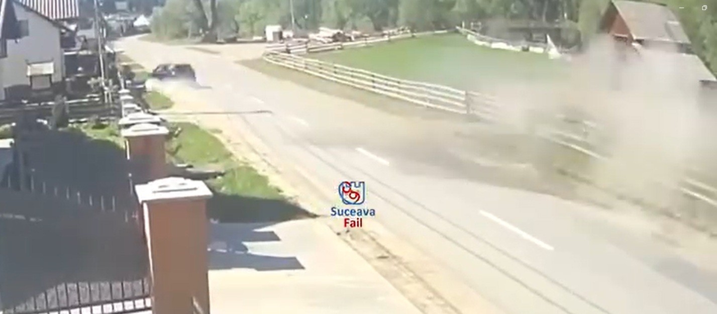 accident surprins pe camere video.