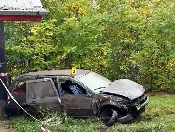 Accident trusesti