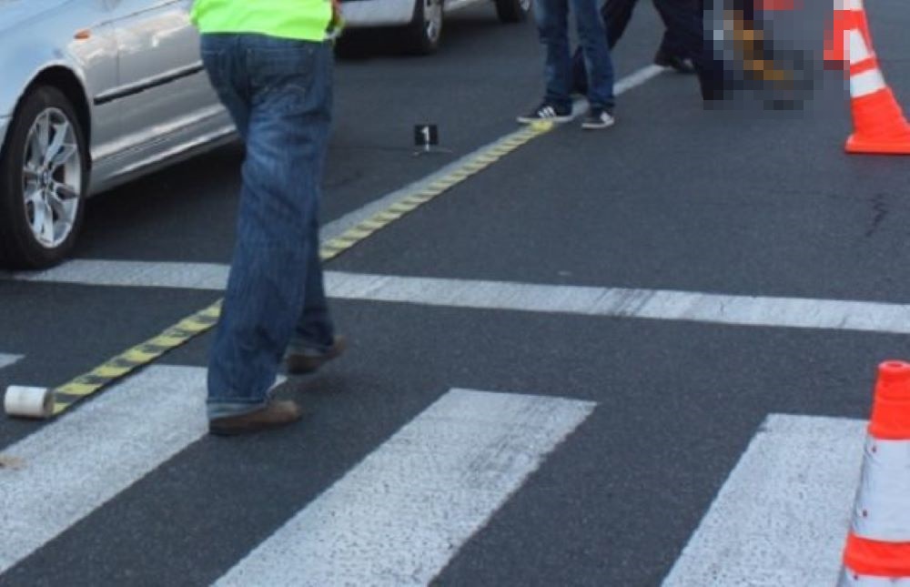 ACCIDENT pe drumul Botoșani – Suceava: Pieton lovit în plin de un șofer de 26 de ani