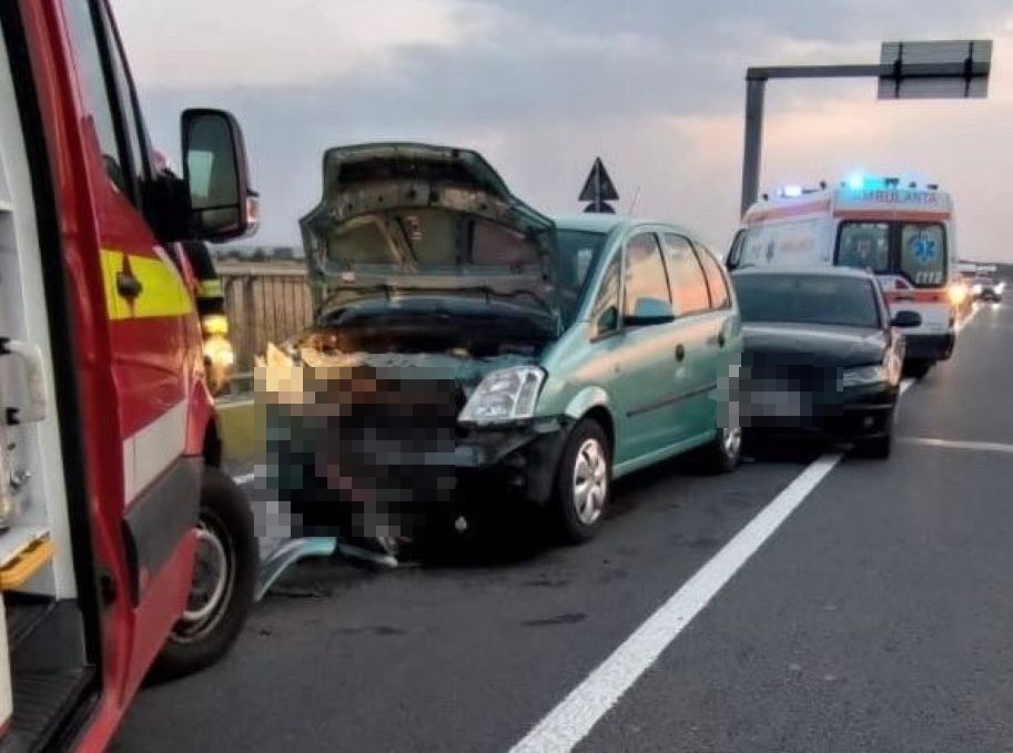 Două șoferițe s-au ciocnit cu mașinile pe drumul Botoșani – Suceava, medicii chemați urgent la accident