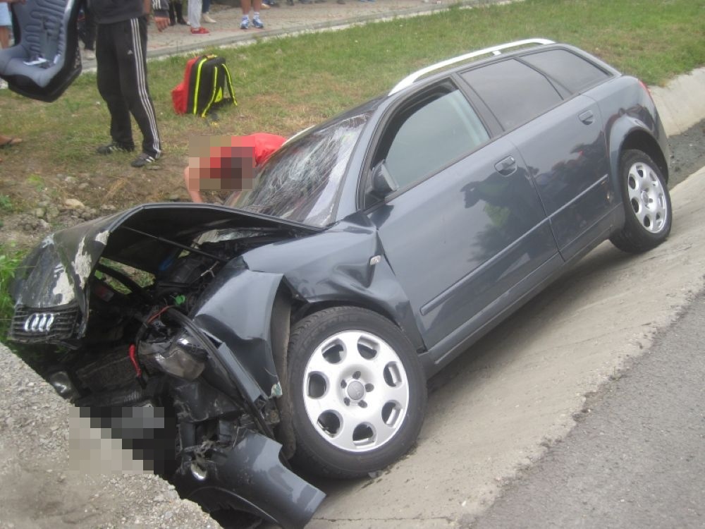 Accident provocat de un tânăr care a dat etilotestul peste cap