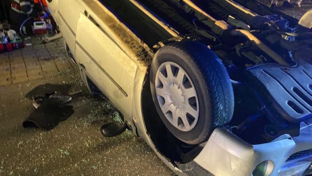 Un șofer care a făcut accident și a fugit a fost adus în cătușe la Botoșani 