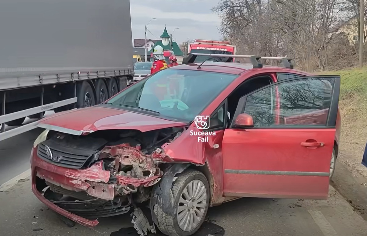 Două mașini s-au izbit pe drumul Botoșani – Suceava: VIDEO 