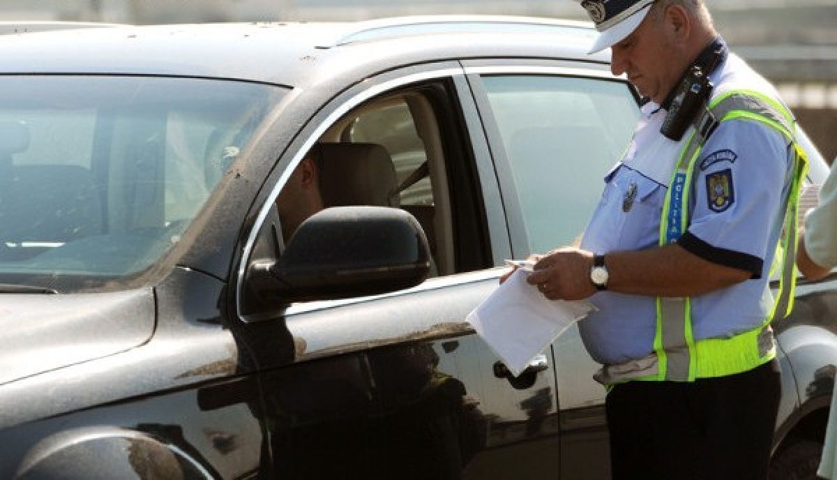 BLOCADA la Săveni: Zeci de persoane trase pe dreapta de polițiști