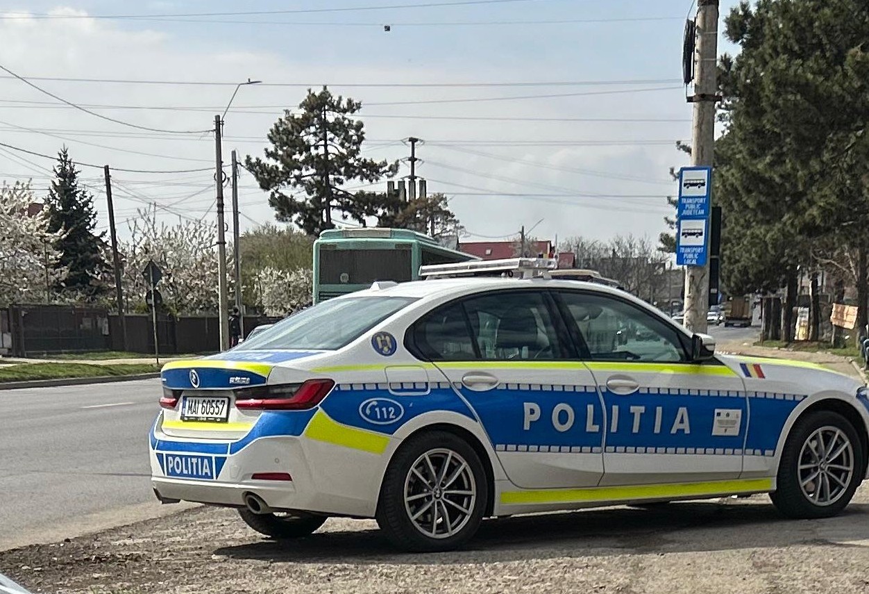 un tanar a furat o motocicleta