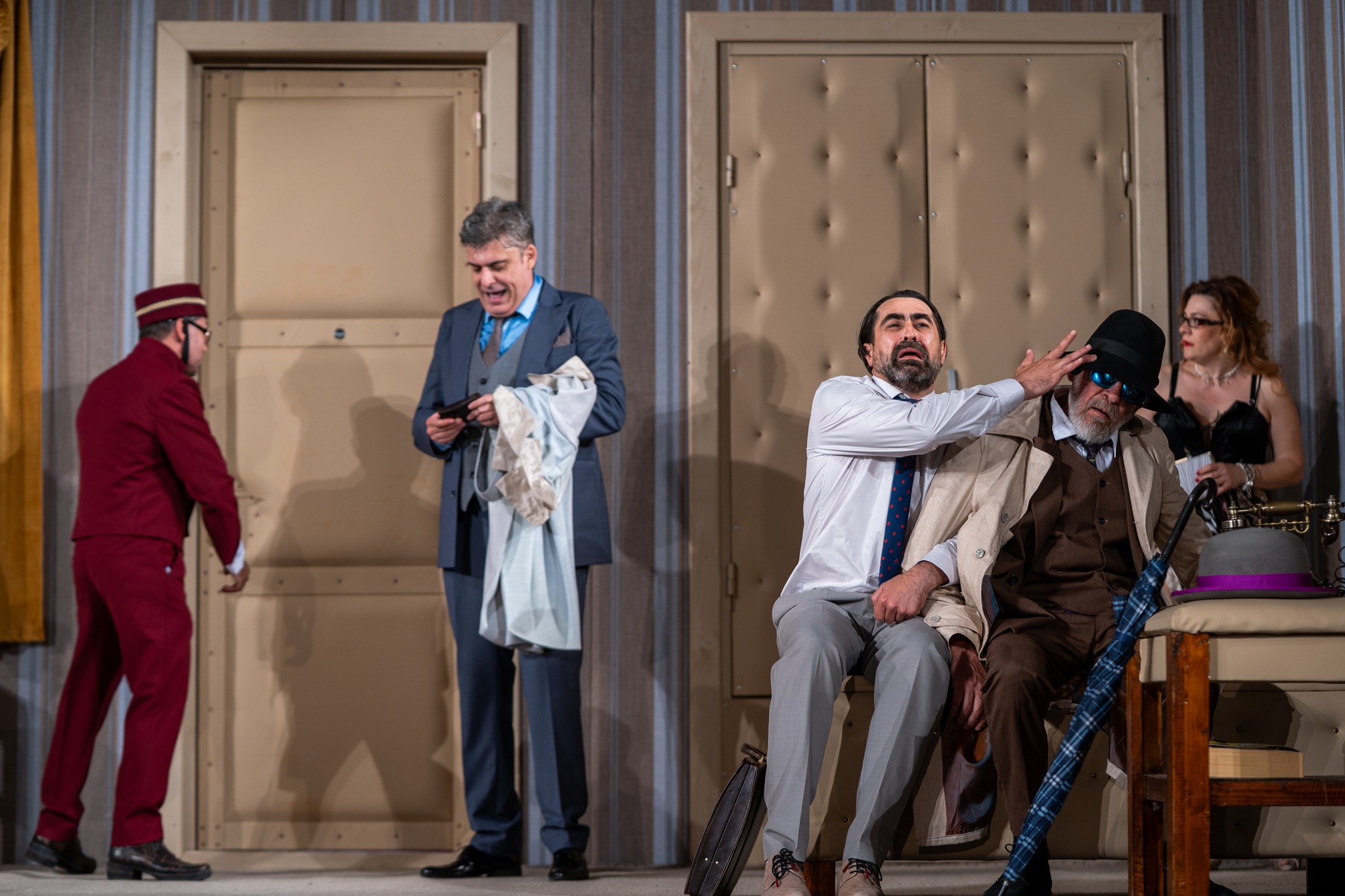 actori la teatrul mihai eminescu