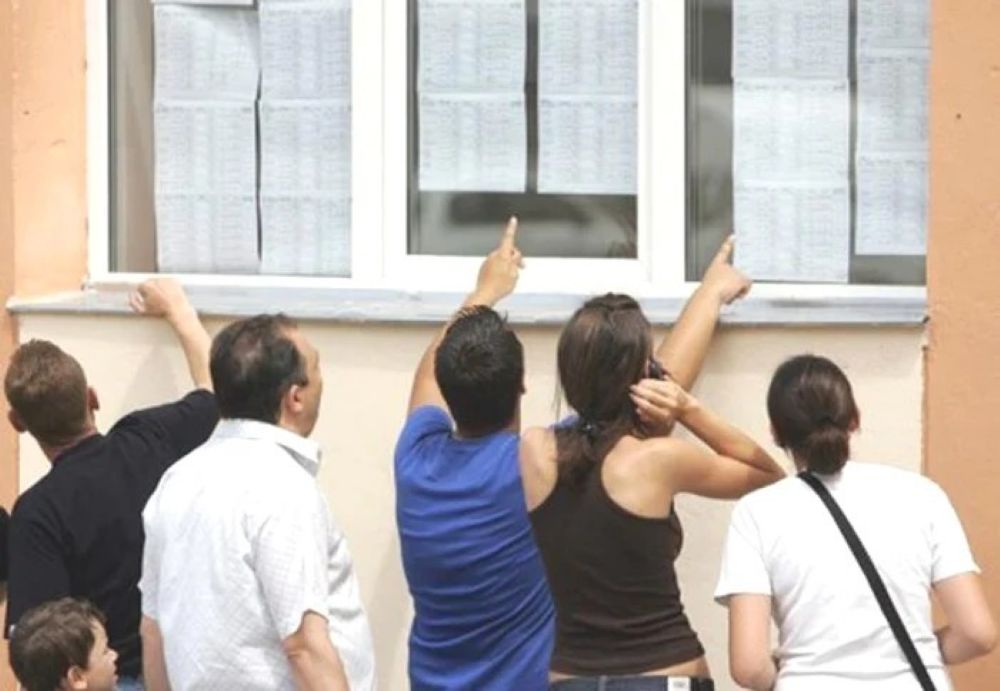 S-a publicat LISTA elevilor admiși la liceele din Botoșani – TOP 5 cele mai mari medii 