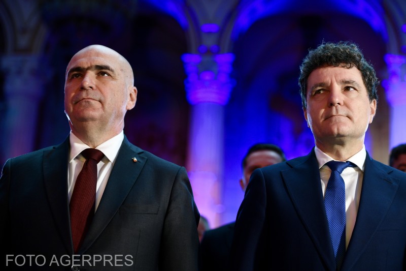 Sondaj INSCOP: 7 din 10 români, nemulțumiți de activitatea lui Nicușor Dan. Ce cred despre Ilie Bolojan