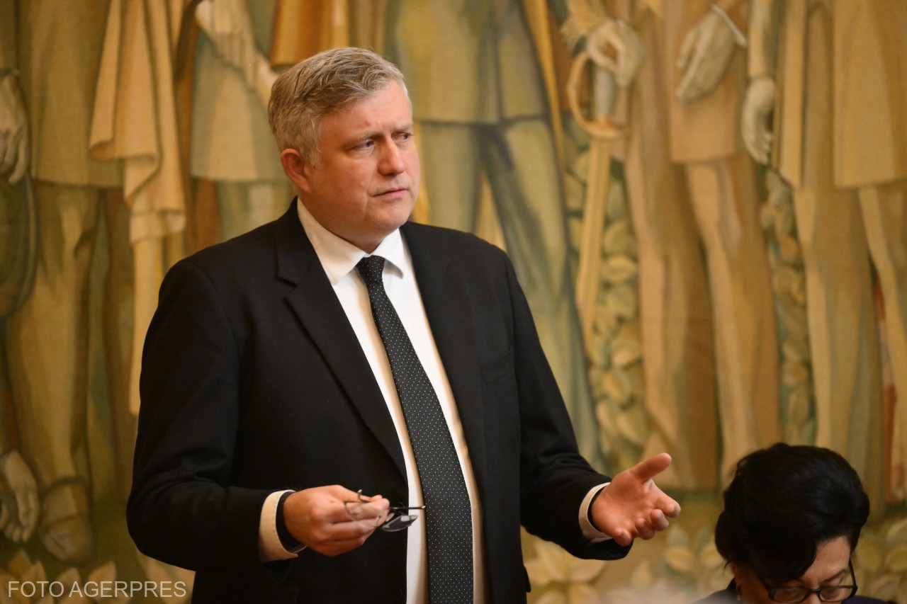 Rectorii a două universități îl contrazic pe Bolojan: „Reducerea sporului de doctorat nu a fost propusă de noi”