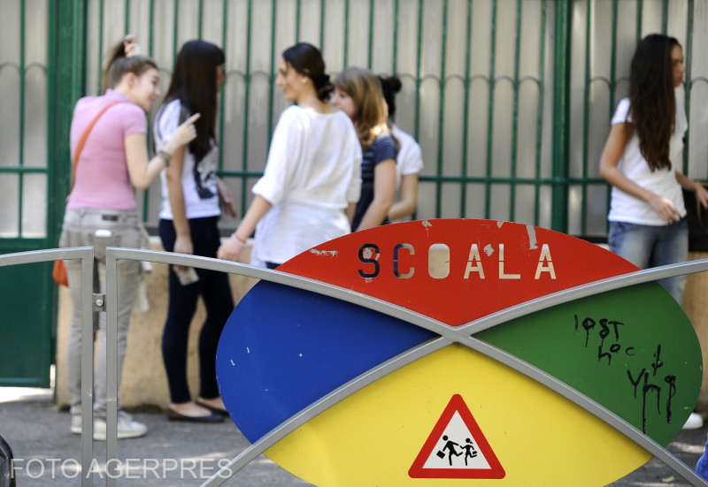 Suspiciuni de fraudă la BAC 2026. Percheziții în cinci județe / Reacția ministrului Educației