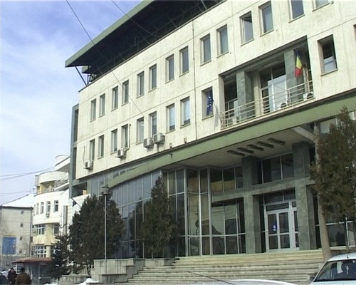 Săli de spectacole, hoteluri, biblioteci și un spital controlate la căile de acces 