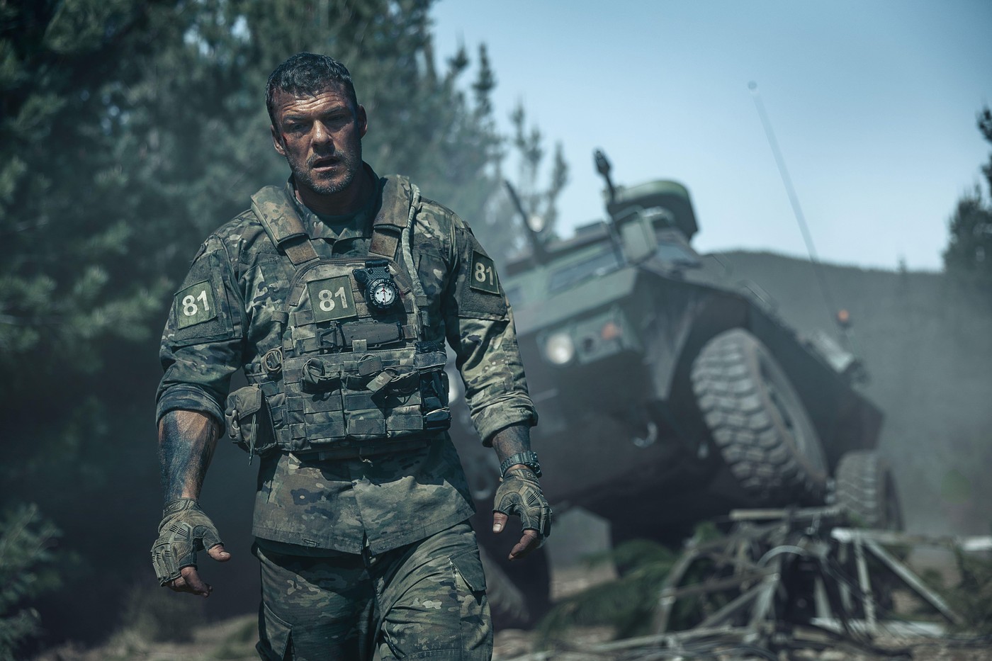 „War Machine” cu Alan Ritchson, lider pe Netflix România