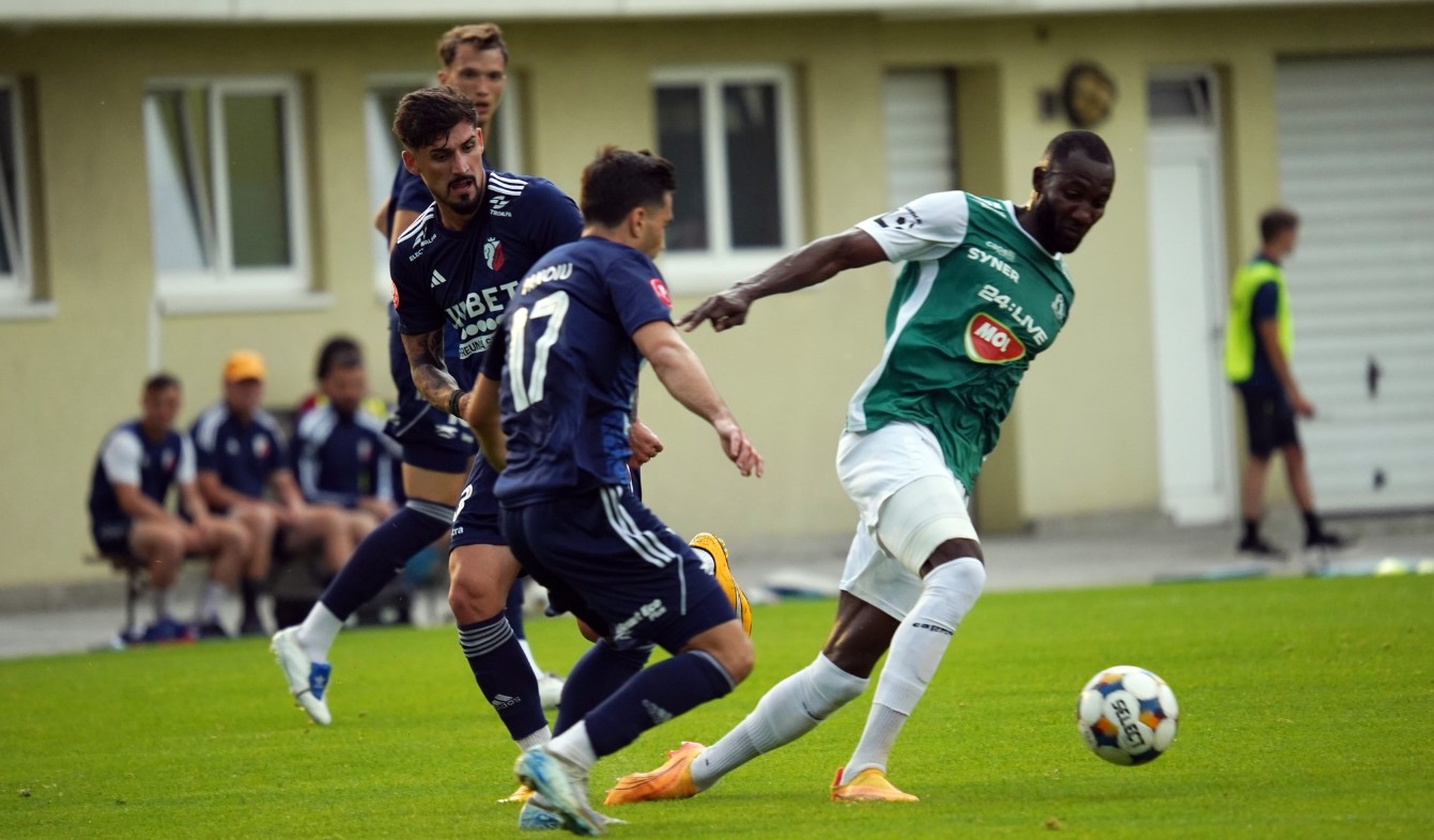 Primele măsuri: Mijlocașul cu bătaia de la FC Botoșani, trimis acasă de club