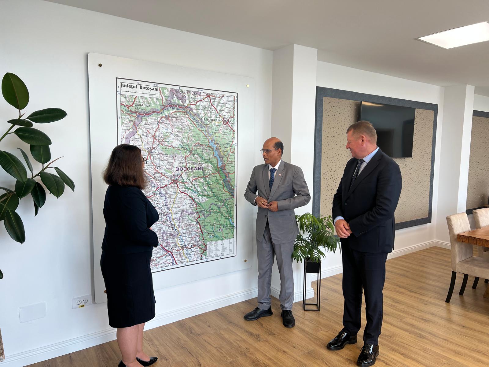 Ambasadorul Indiei în România, în vizită la Palatul Administrativ: Județul Botoșani are argumente solide pentru a atrage investiții