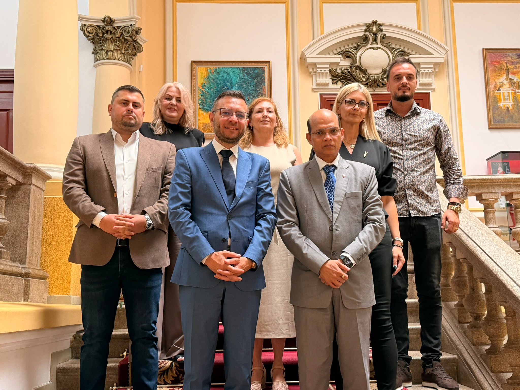 ambasadorul Indiei la Botsani
