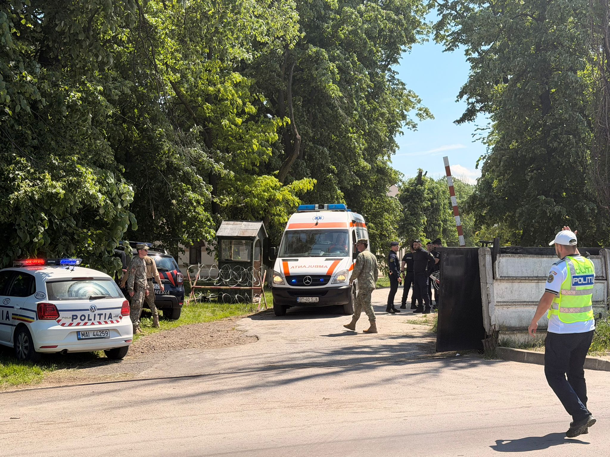 ambulanta la unitatea militara
