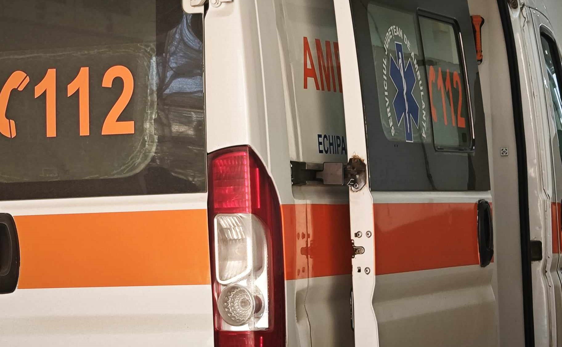 Moarte GROAZNICĂ la Botoșani: Un bărbat de 48 de ani a fost sfâșiat de câini