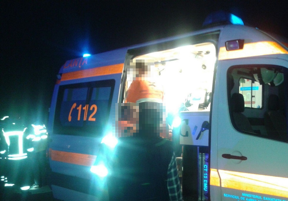 ACCIDENT la miezul nopții: Un șofer din Botoșani a lovit în plin un pieton care traversa strada neregulamentar  