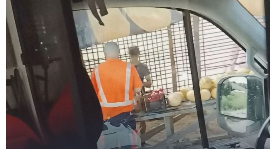 Echipaj de Ambulanță  acuzat că a oprit la cumpărături, copil cu febră mare fără supraveghere medicală