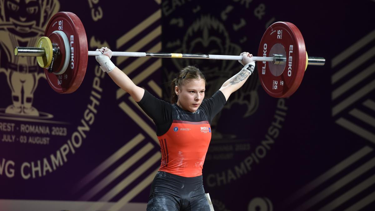 Botoșăneanca Andreea Cotruţa a câştigat o medalie de aur şi două de argint la Campionatele Europene de haltere de la Chișinău