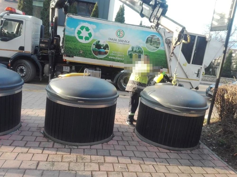 Accident de muncă: angajat al firmei de salubrizare rănit grav