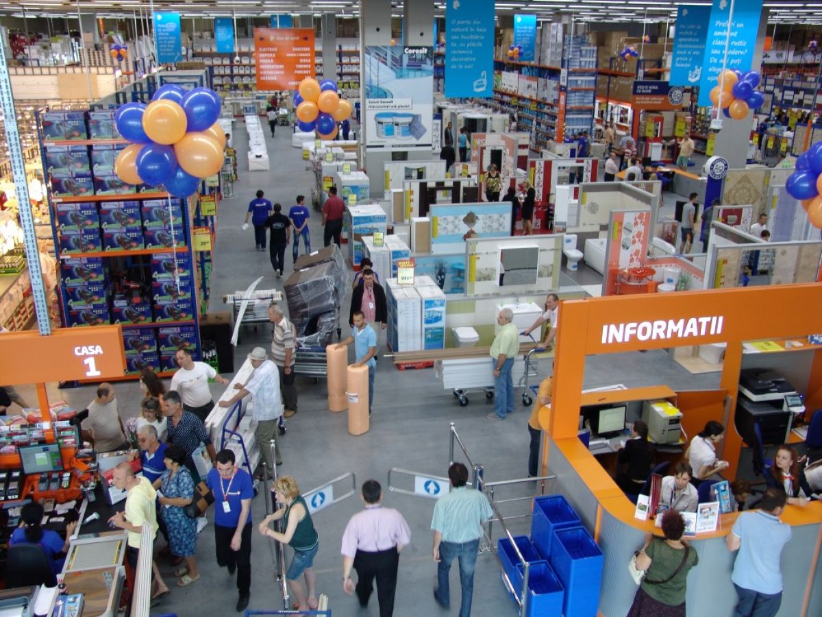 Salarii frumușele oferite de frații cu afaceri la Botoșani – CÂT câștigă un consilier de vânzări