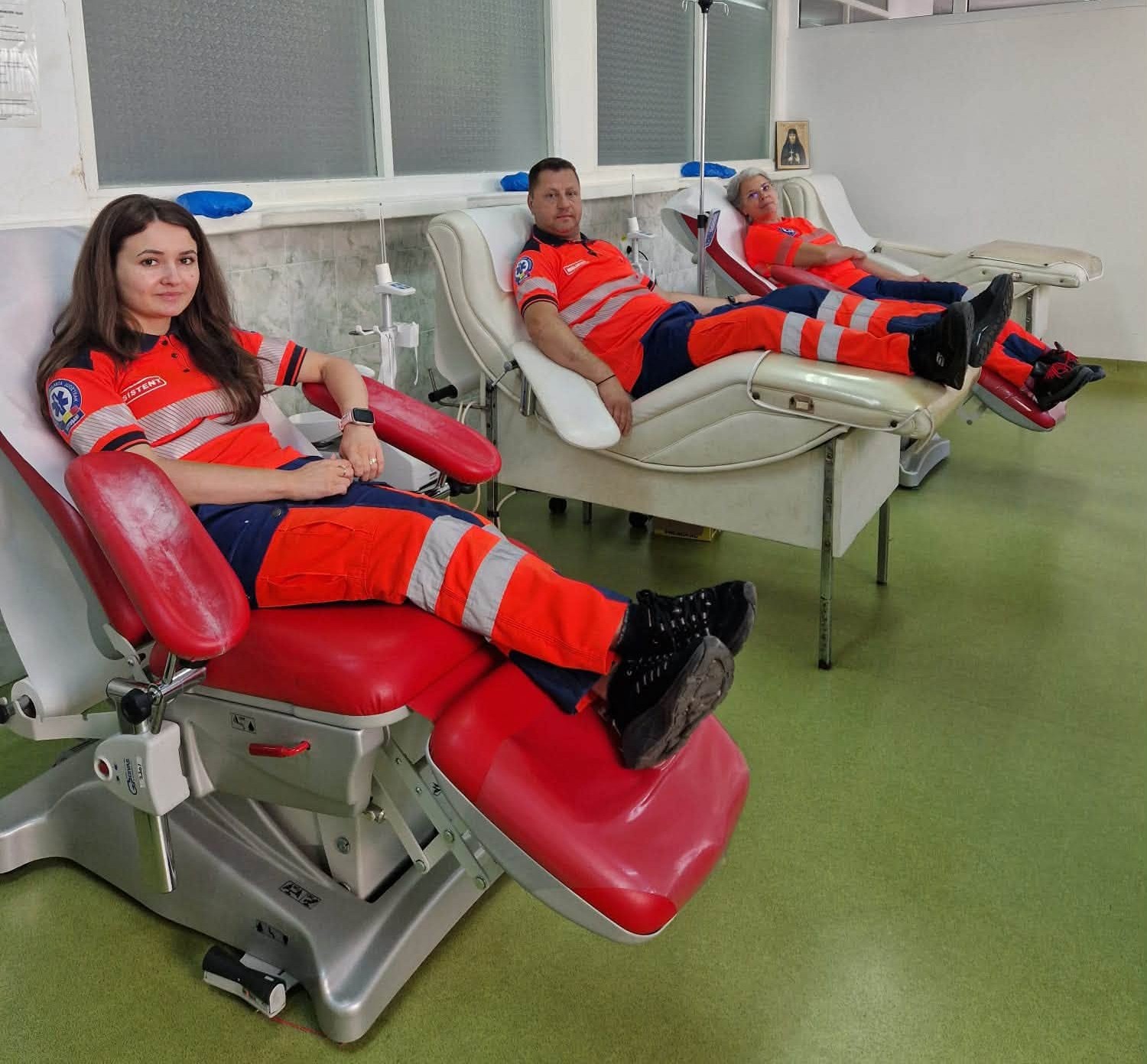 angajatii de la ambulanta au donat sange