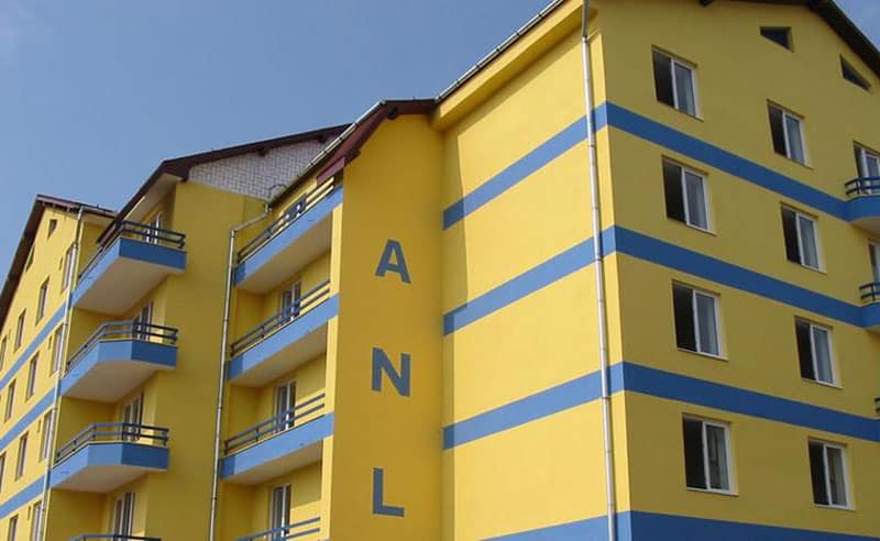 Locuințele ANL, mai accesibile: primăriile ar putea cumpăra blocuri întregi pentru tineri
