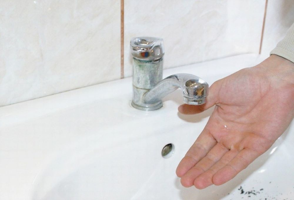 AVARIE: Apă oprită pe mai multe străzi din municipiu 