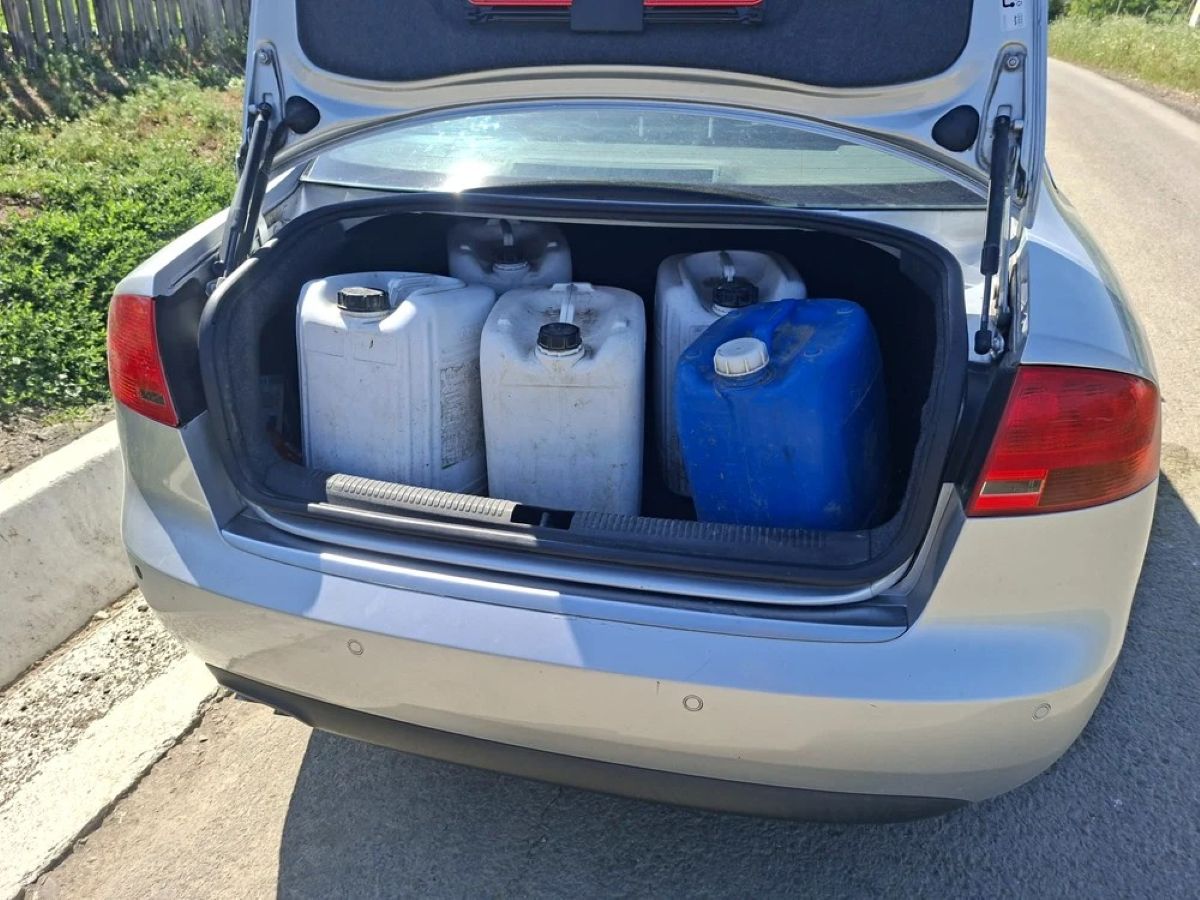  Botoșănenii care au de ales între apă pericol public și țevi secate: Suntem disperați