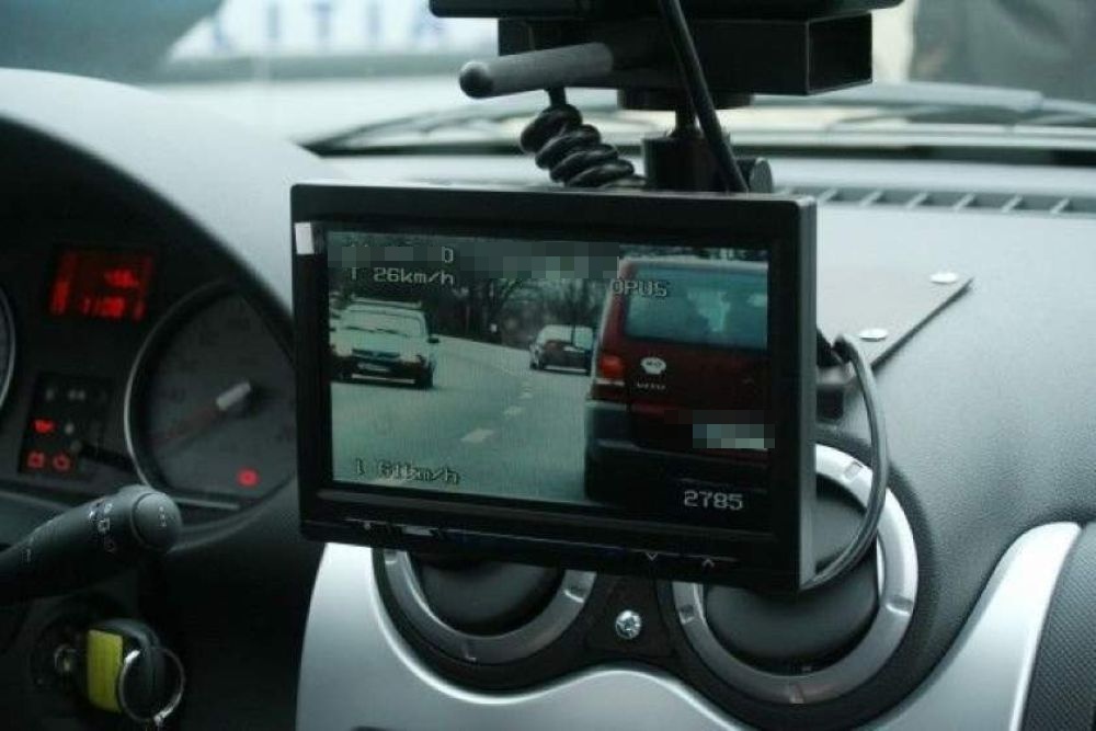 CINCI vitezomani au rămas fără permis în același loc 