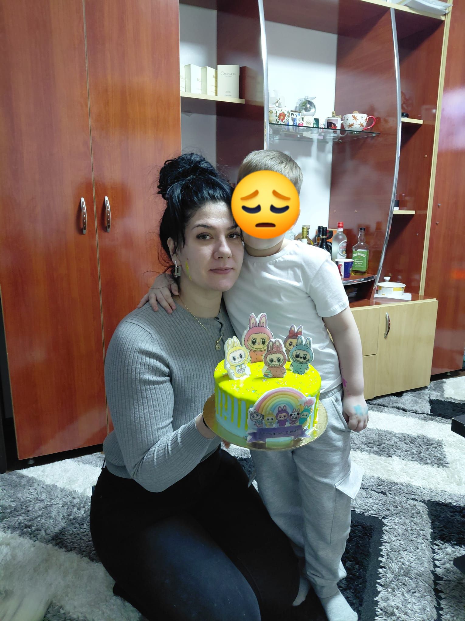 apel pentru familia Liviei, mamica moarta in fata liceului.j