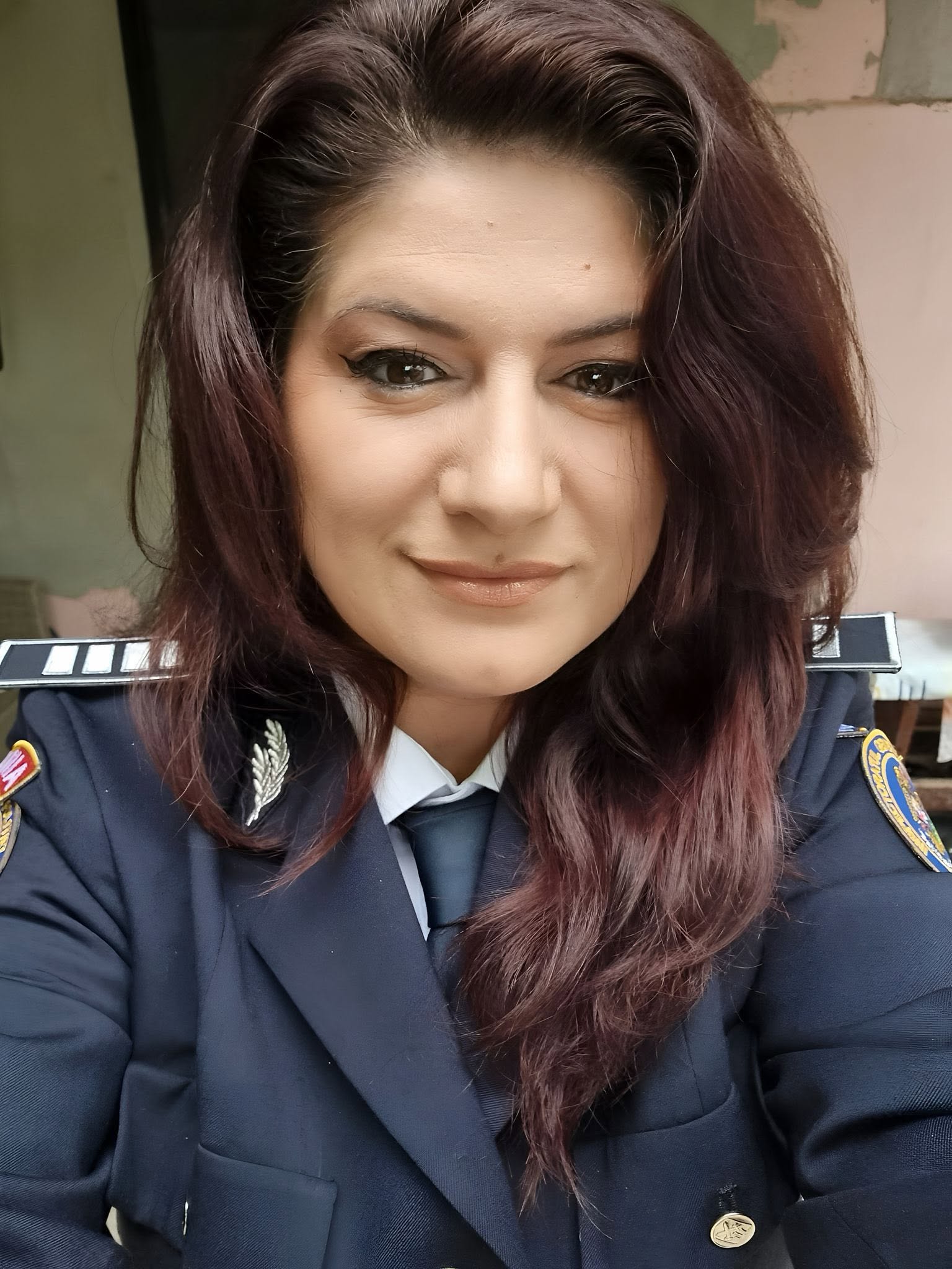 apel pentru o politista