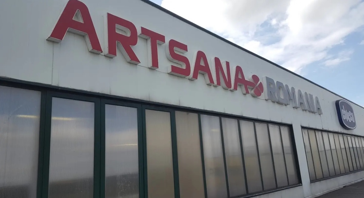 Oficialii grupului Artsana, despre producţia de la Botoşani: Am demarat vânzarea fabricii, iar angajații...