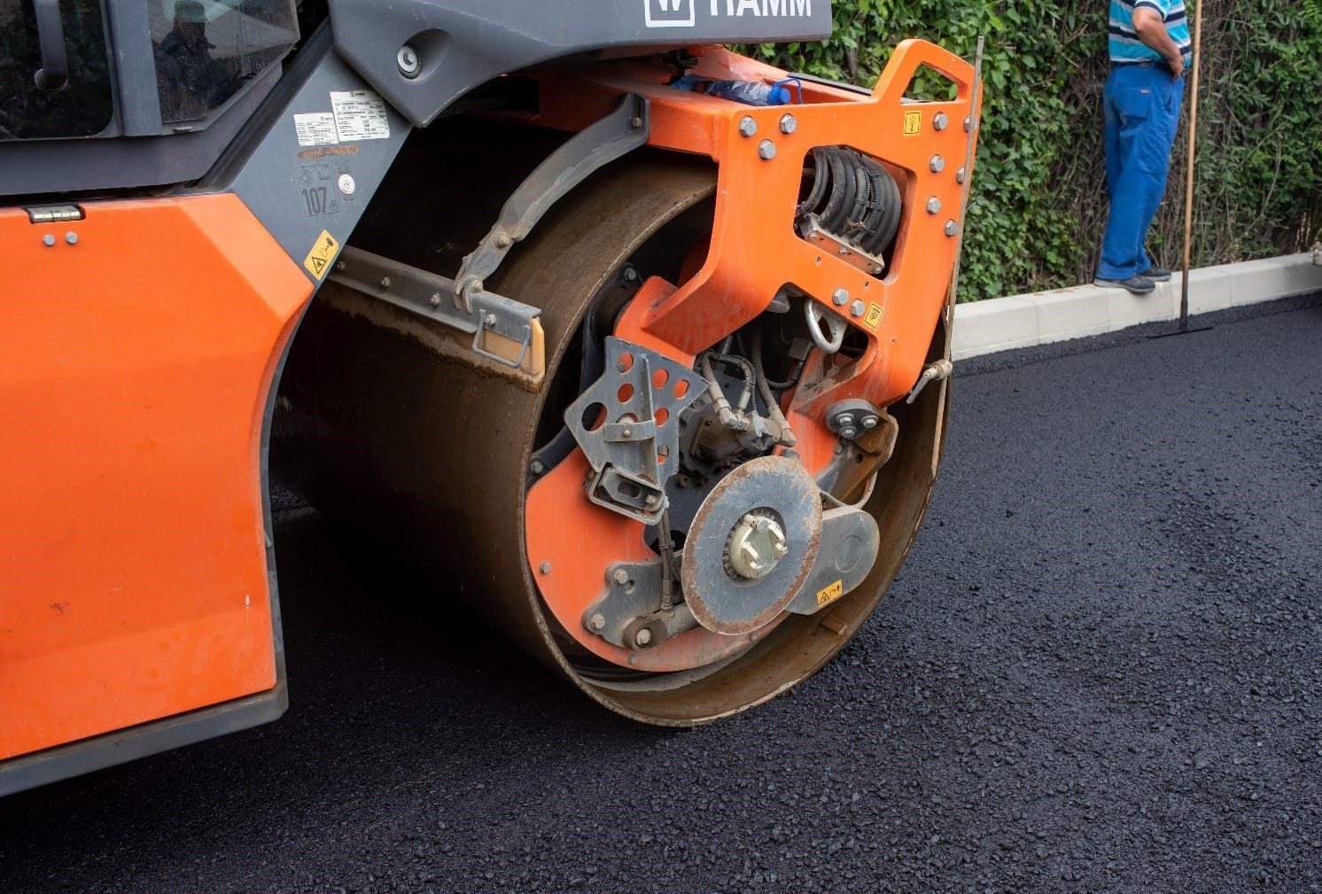 Lucrări anunțate pe o altă stradă din oraș, primarul Andrei: Nu putem opri asfaltarea pentru că este campanie electorală