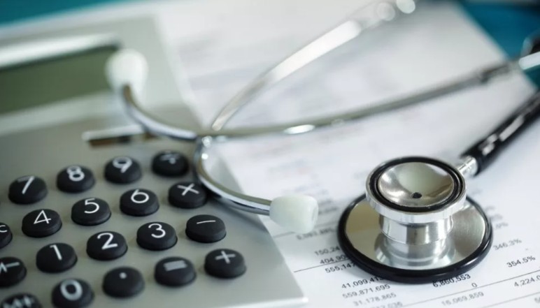 Proiect BOMBĂ la Guvern: Șomerii, personalul monahal, soțul ori soția fără venituri NU mai sunt asigurați