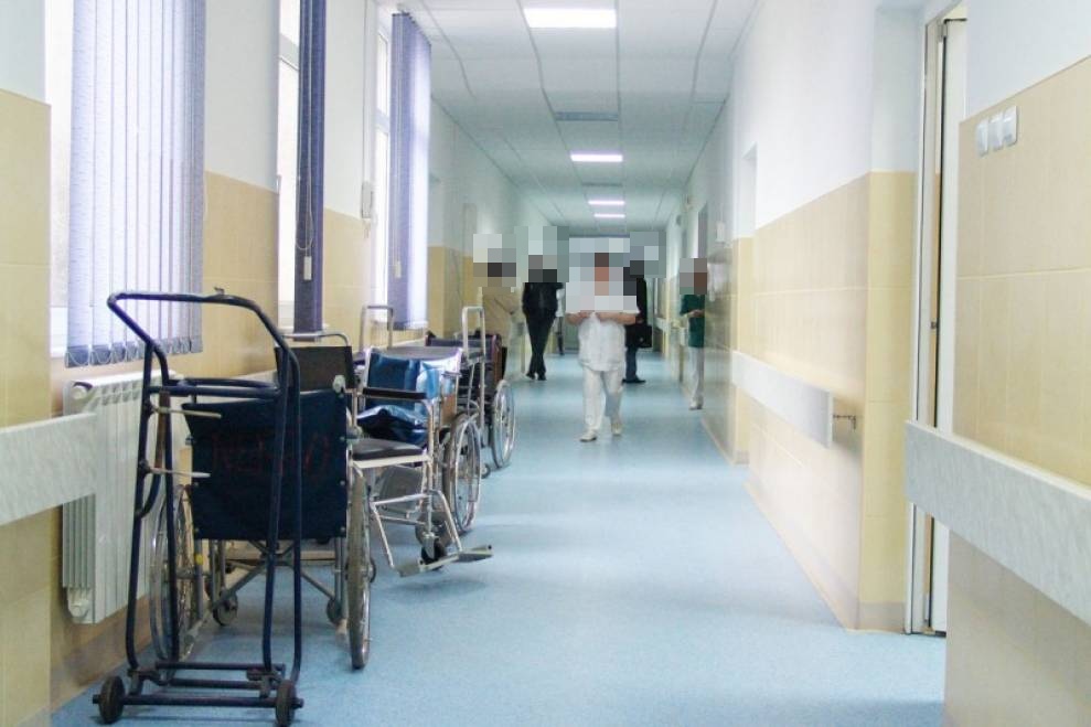 asistenta inchisa pentru furt de medicamente