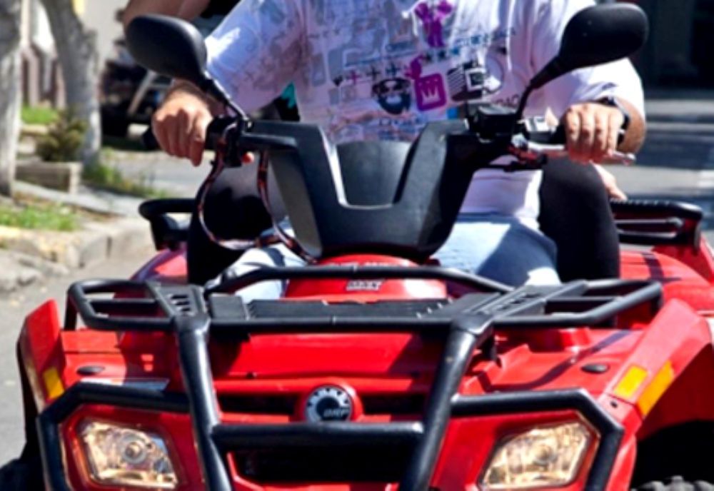 Dosar penal pentru un tânăr care a ieșit la plimbare cu ATV-ul  