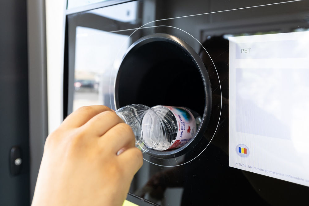 Probleme mari la punctele de reciclare a sticlelor: CE pot face cei care întâmpină dificultăți
