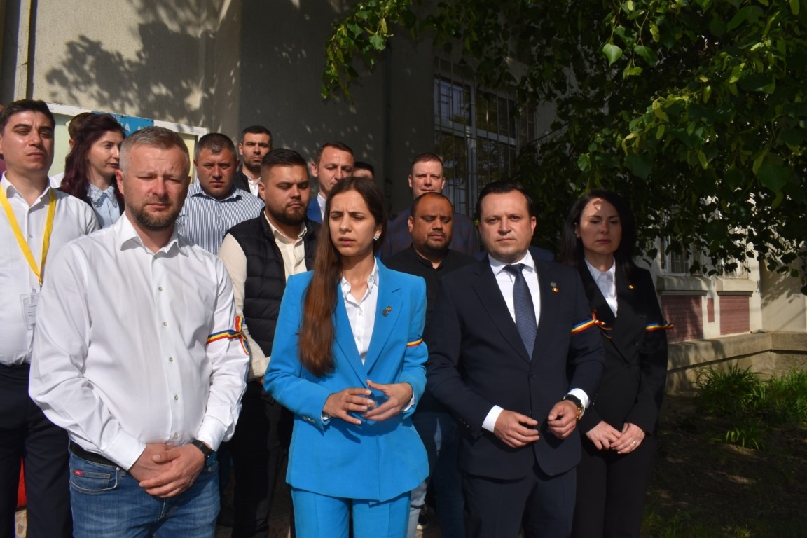 aur botosani simion despre ariadna