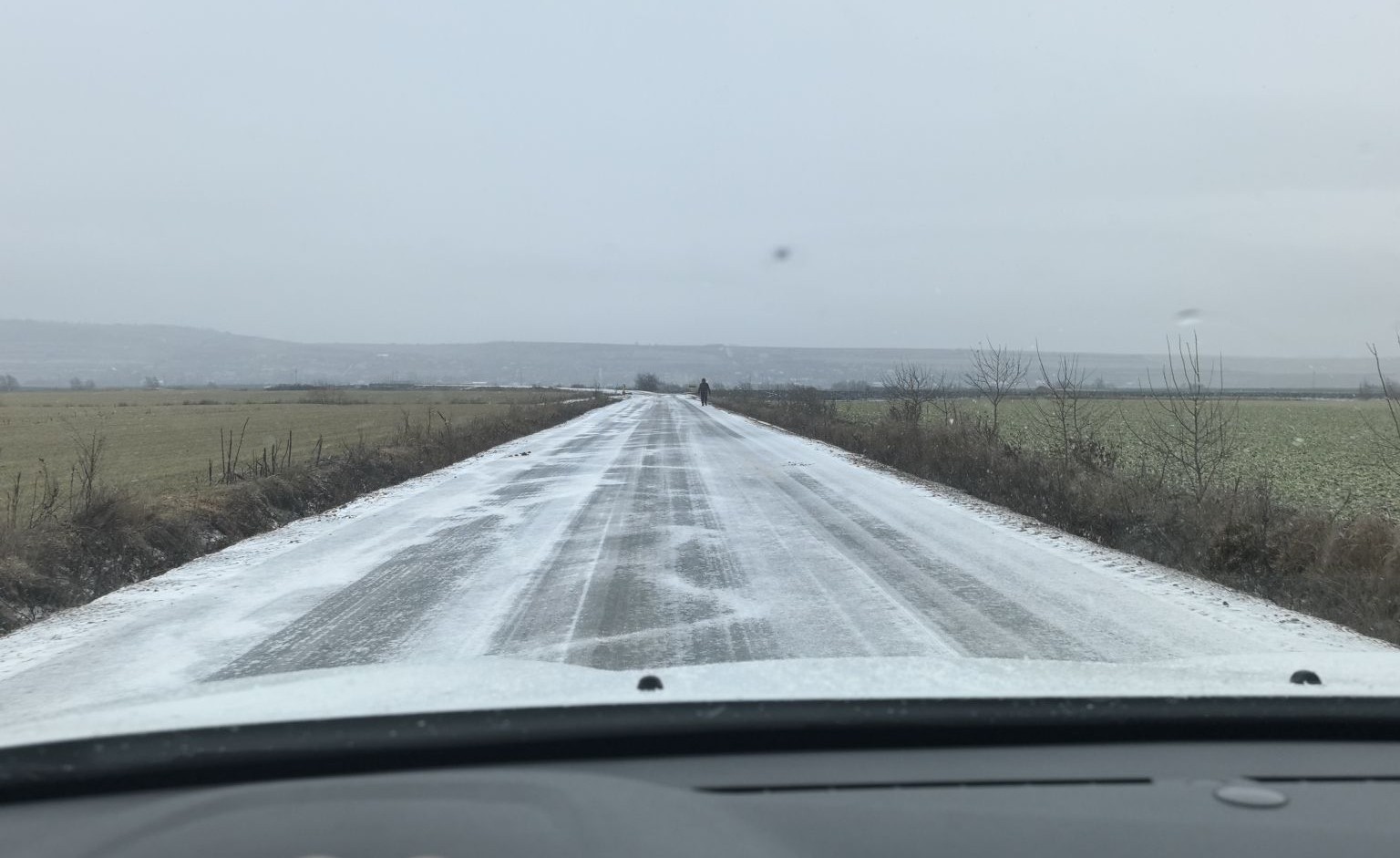 Noi alerte de vreme rea: Se anunță ploi, ninsori și viscol în mare parte din țară.