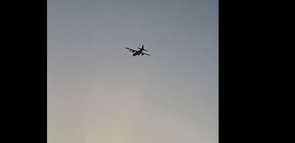 avion militar.j