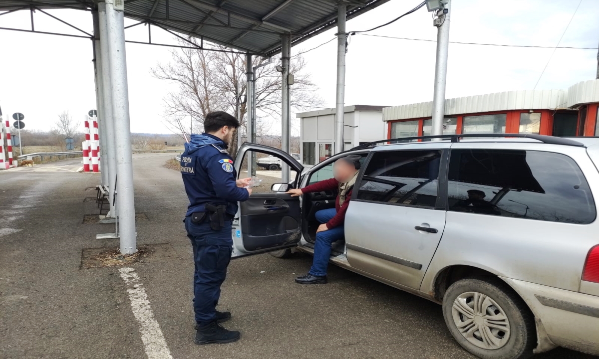 Tânăr cu o mașină suspectă oprit la vamă, dosar penal deschis de polițiști 