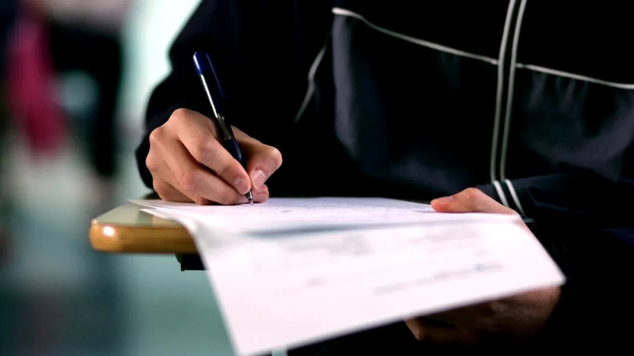 Bacalaureatul nu are vârstă: O botoșăneancă de peste 50 de ani a promovat examenul, record deținut și de o bunicuță