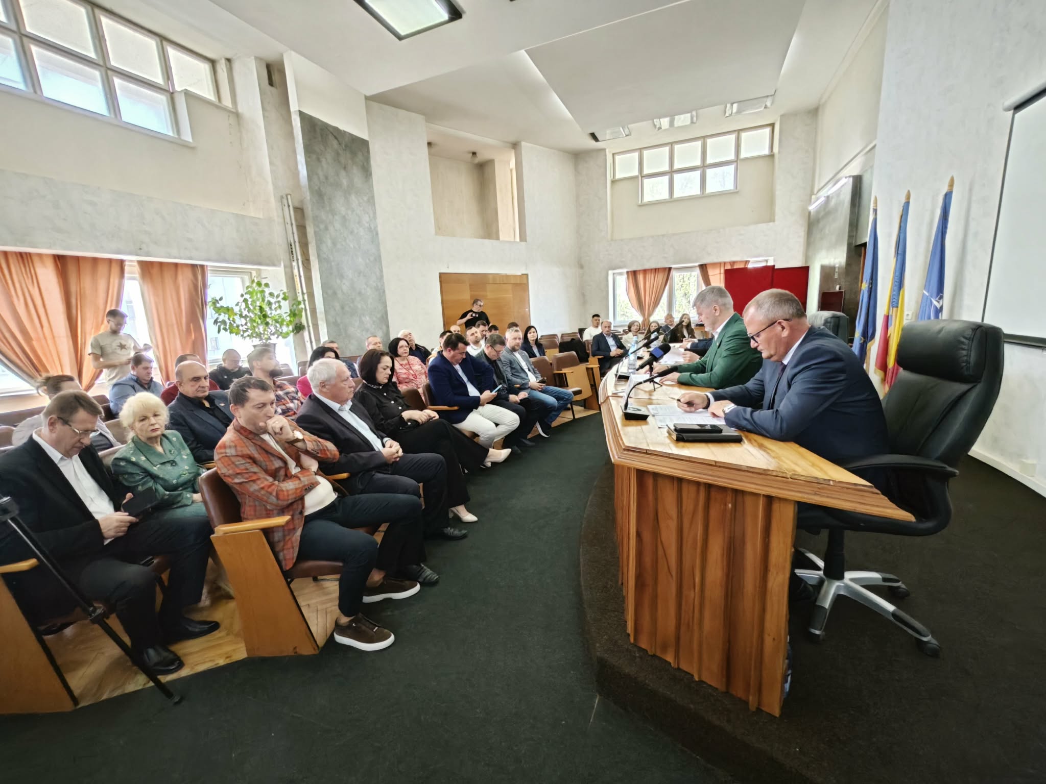 bani dati de CJ în plenul judetean