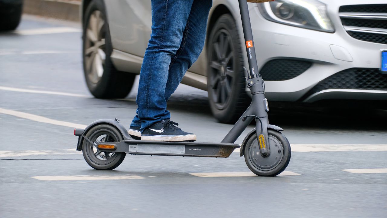 trotinetist amendat de politisti