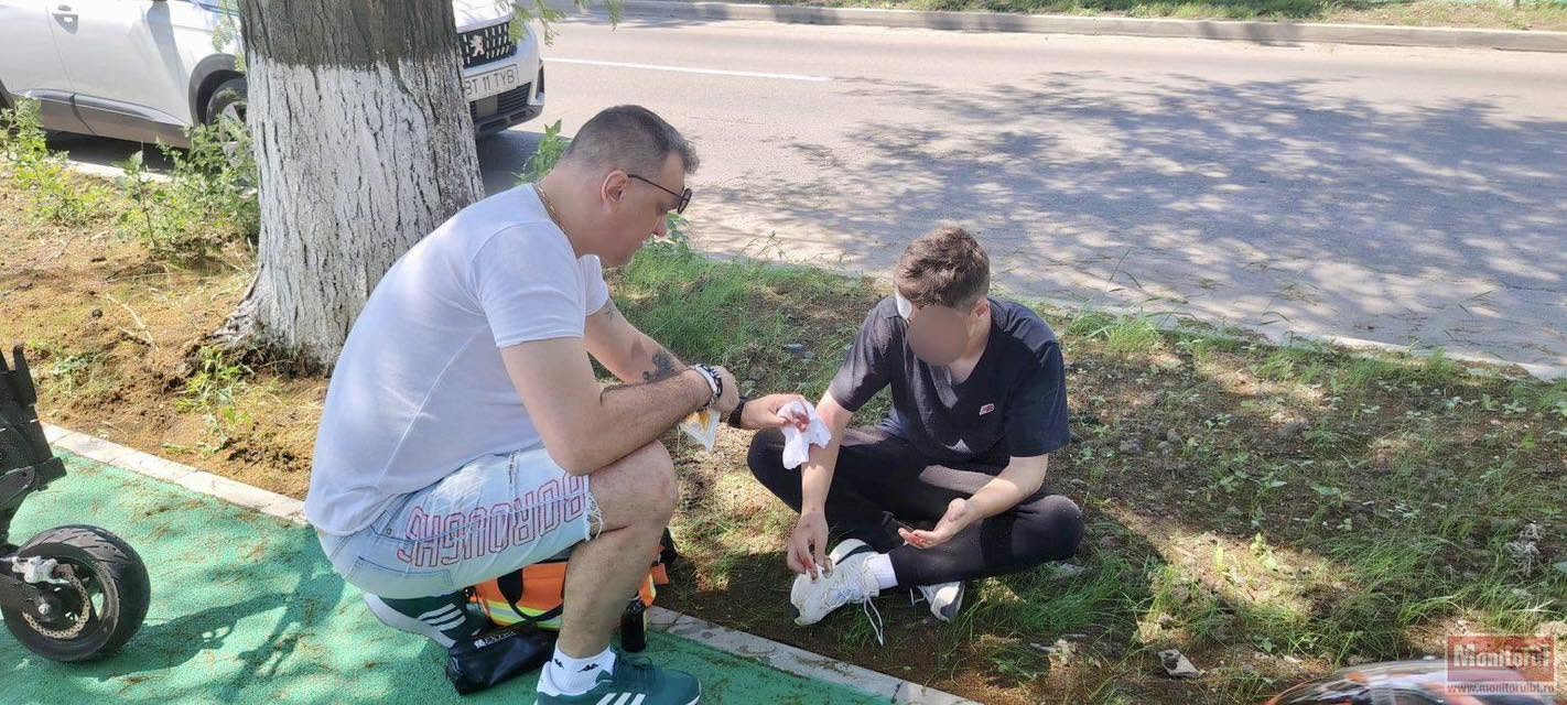 barbat pe trotineta salva de un asistent.j